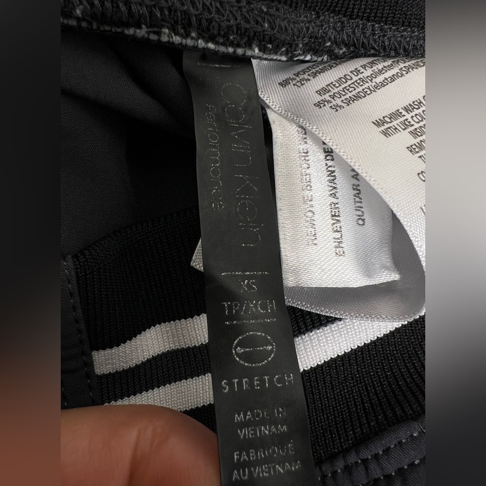 Women’s Calvin Klein Black and Gray Side Zip Pockets Performance Pants Size XS - Picture 7 of 8